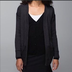 Lululemon Vestigan - Gray/Black Size 6